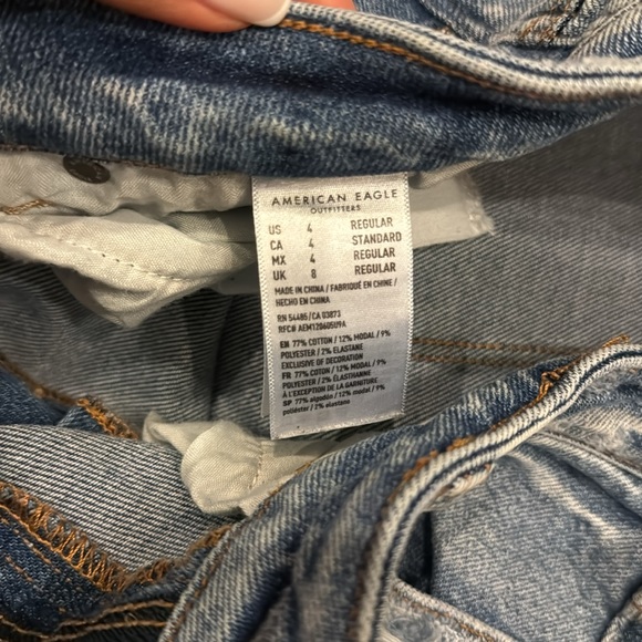American eagle mom jeans size 4 - Picture 2 of 3